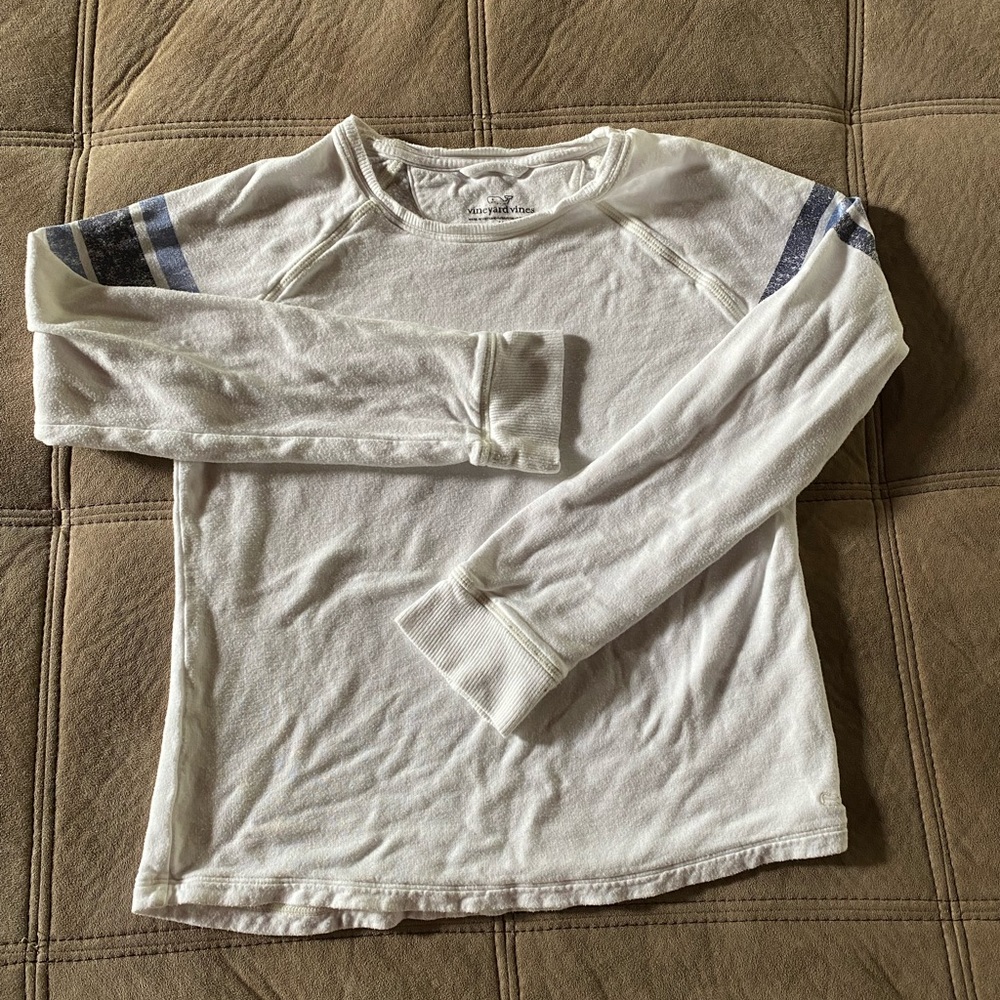 Girls vineyard vines long sleeve shirt M
